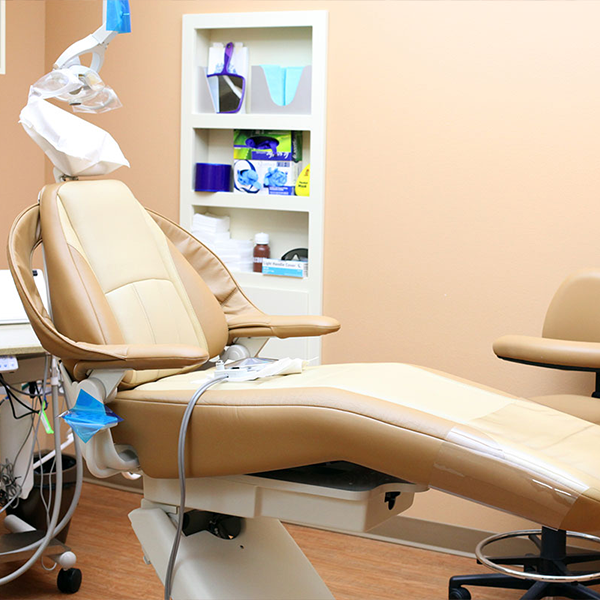 Dentist in 64804