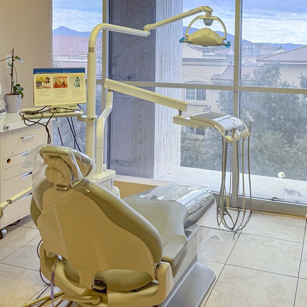 Dentist in CA