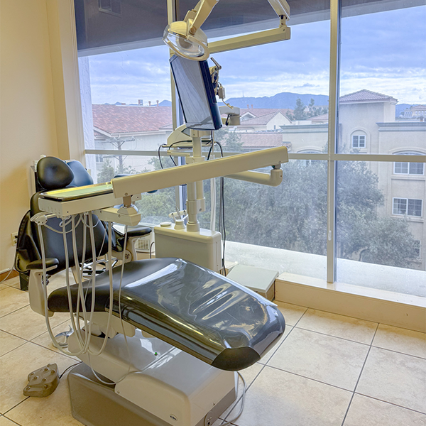 Dentist in 91501