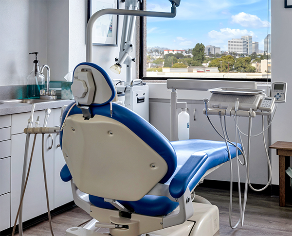 Dentist in Santa Monica, California - Family & Cosmetic Dental 90404