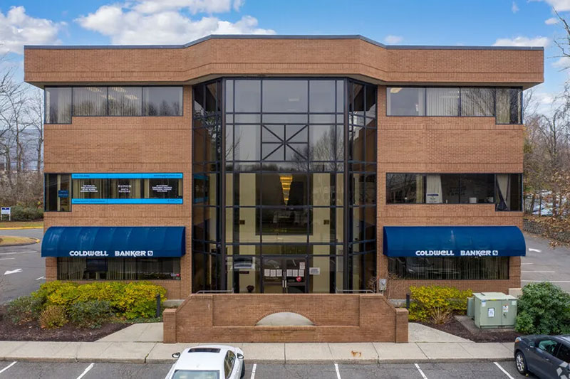 Dentist in Trumbull