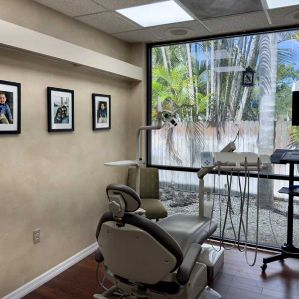 Dentist in FL