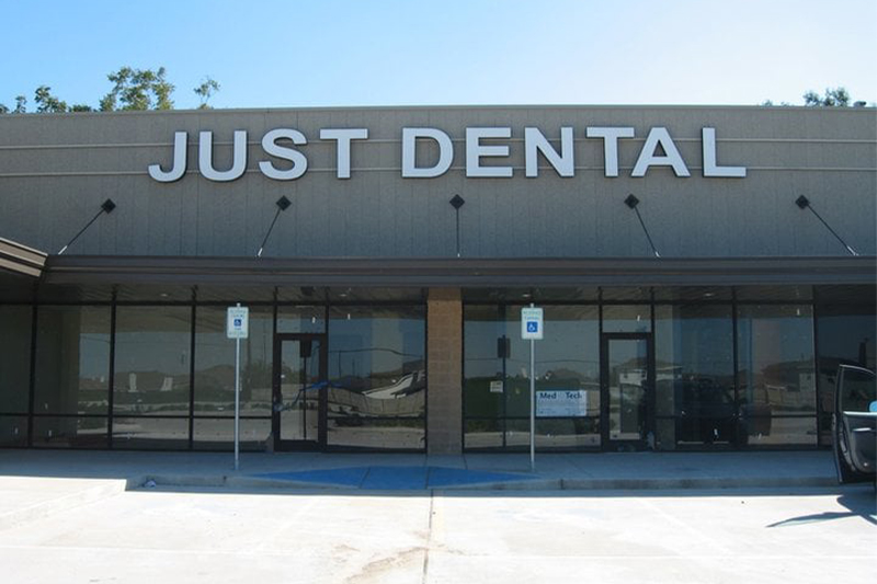Dentist in Richmond