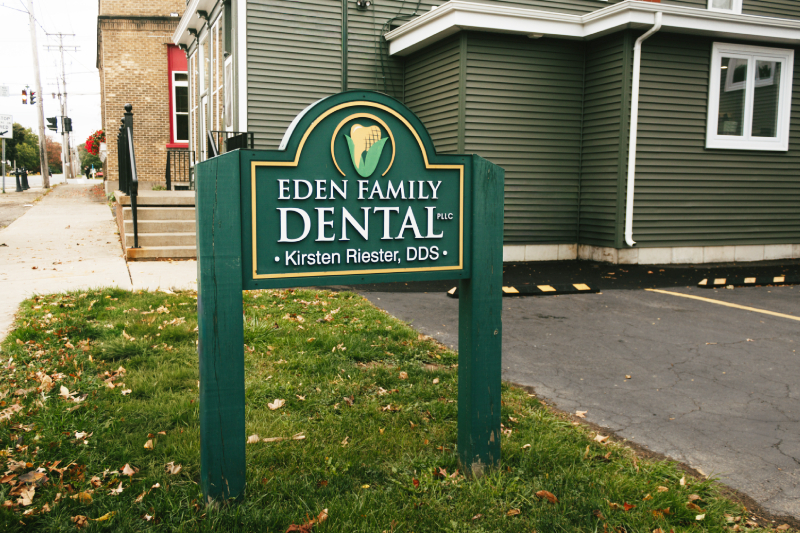 Dentist in Eden