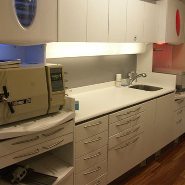 Dentist in 01826