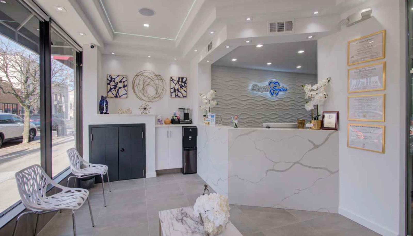 Dentist in Hicksville