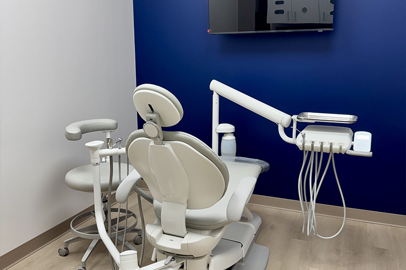 Dentist in 77373
