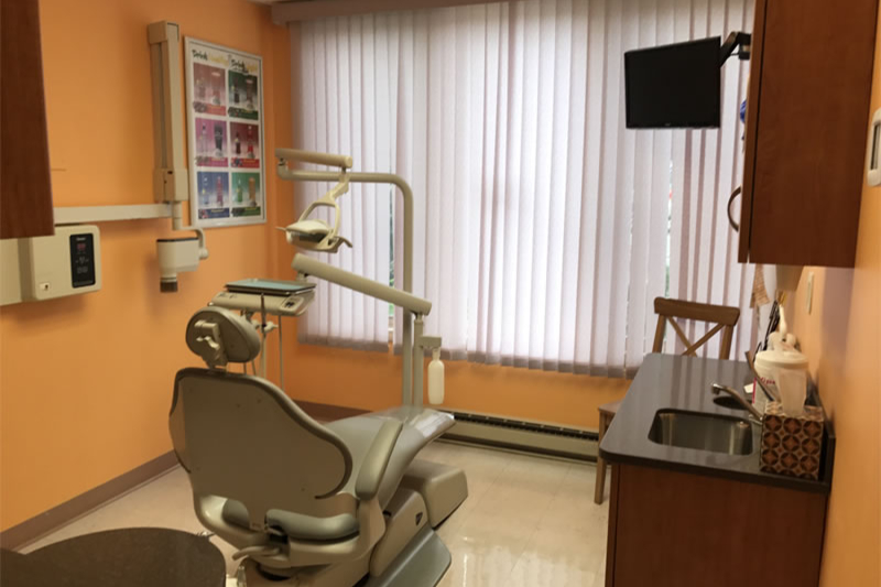 Pediatric Dentist in 06089