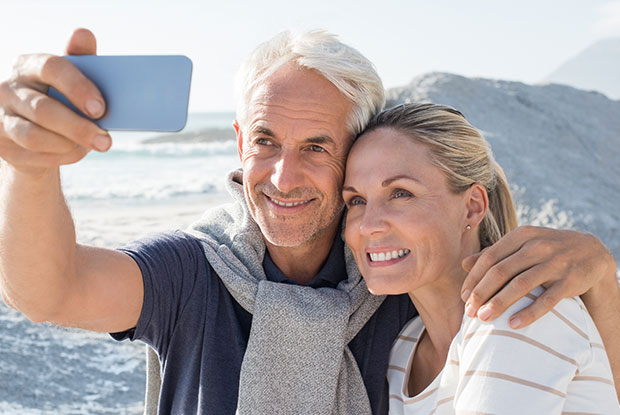 Ceramic Dental Implants in Newbury Park